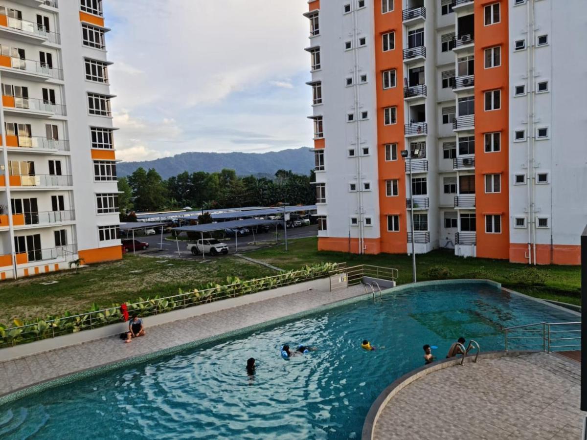 Rhr Deluxe Guesthouse Kinarut Papar Sabah - Pool View Eksteriør billede