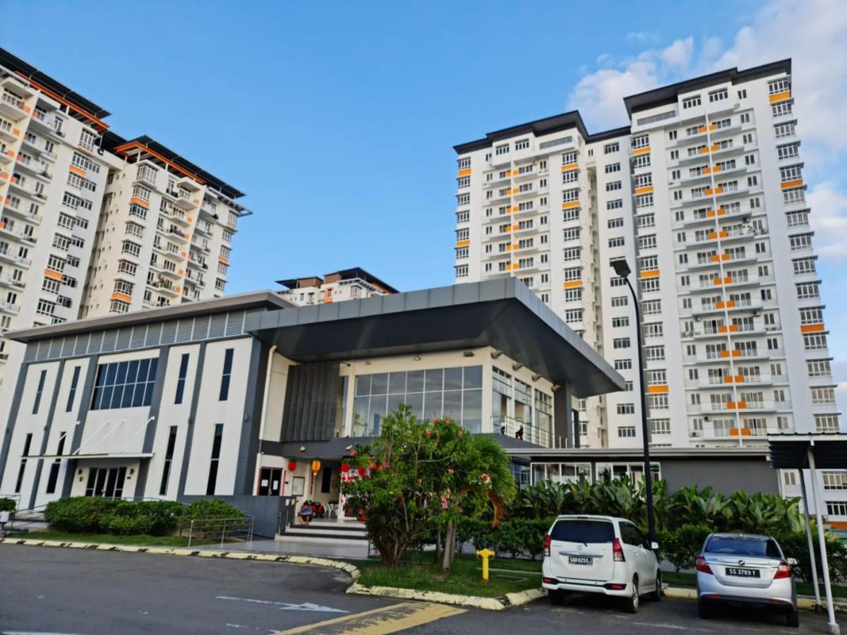 Rhr Deluxe Guesthouse Kinarut Papar Sabah - Pool View Eksteriør billede