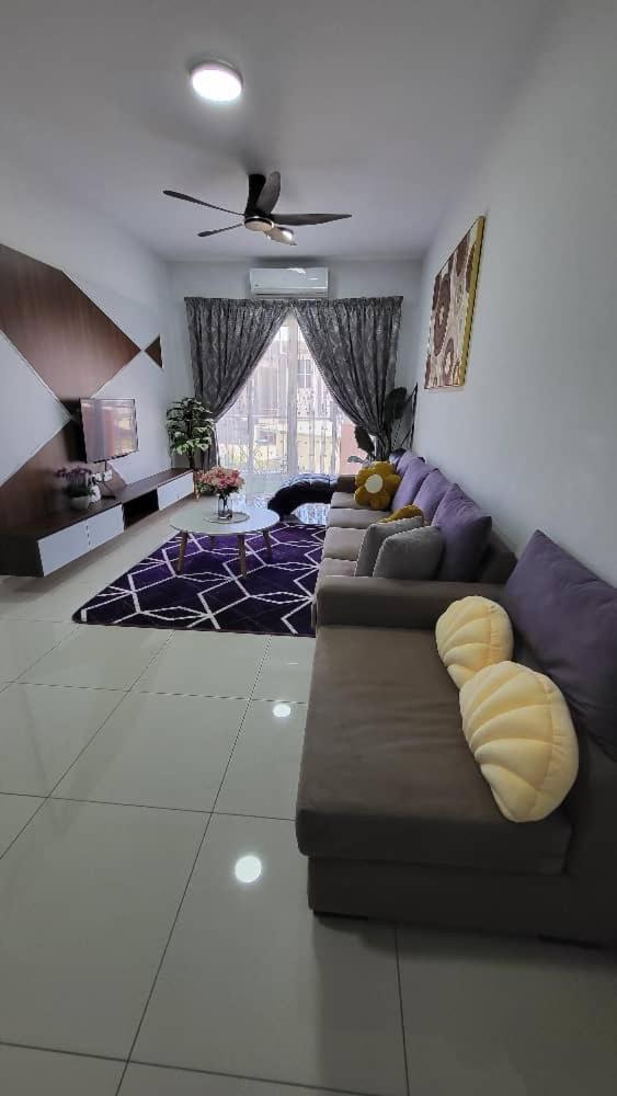 Rhr Deluxe Guesthouse Kinarut Papar Sabah - Pool View Eksteriør billede